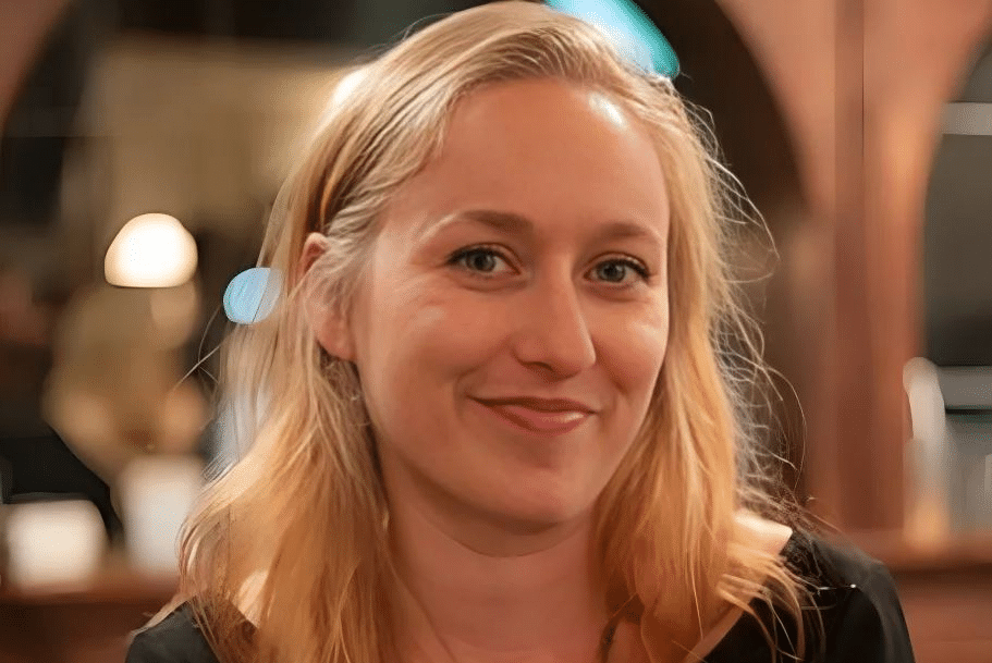 Quem é Melanie Olmstead? Veja as informações