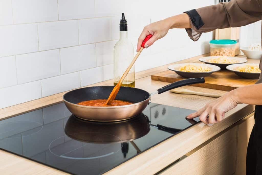 Escolhendo entre cooktop e fogão tradicional: o que você precisa saber