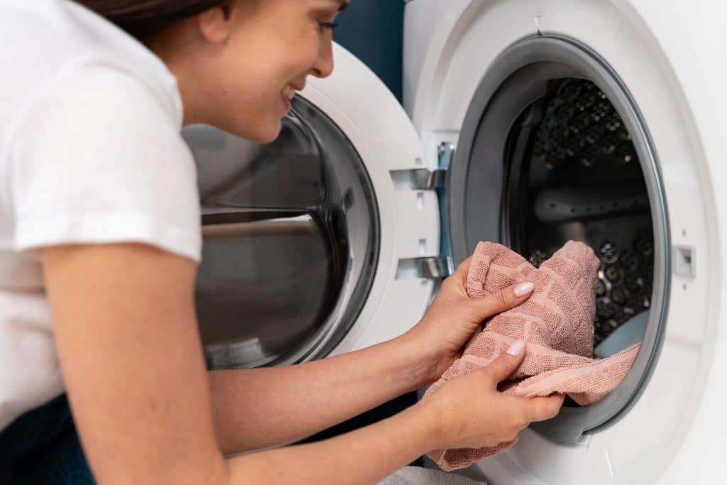 Lava e seca ou máquina de lavar tradicional: diferenças e dicas para ajudar na escolha