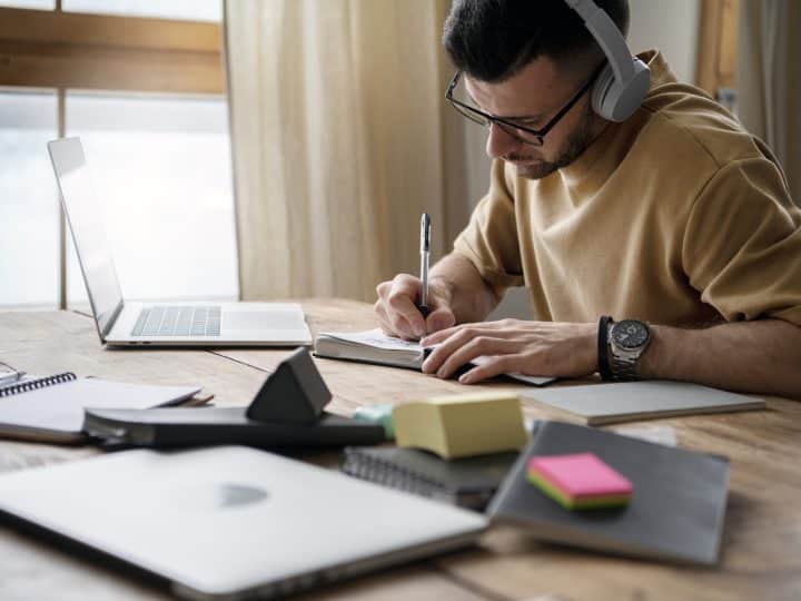 Como a tecnologia pode potencializar a rotina de estudos em medicina?