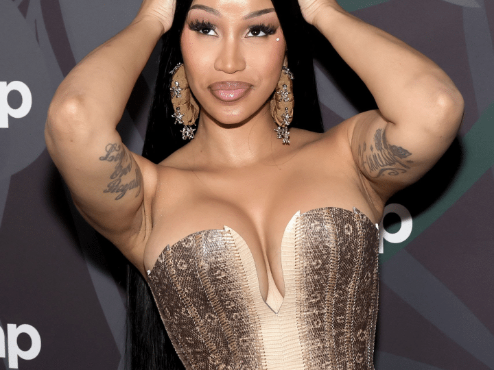 Qual a altura de Cardi B? Descubra detalhes sobre a artista